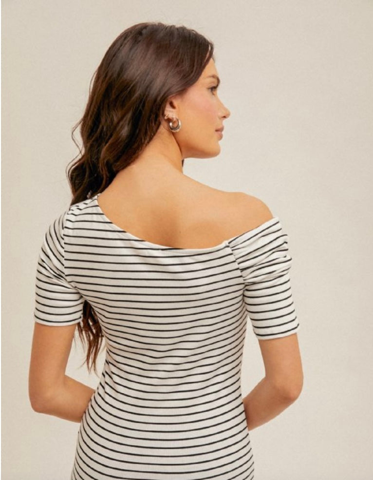 Khloe Off The Shoulder Top